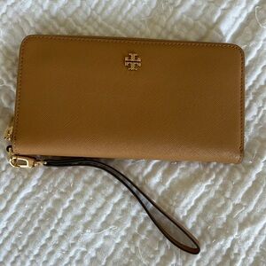 Tory Burch Emerson Zip Wallet 🧡
